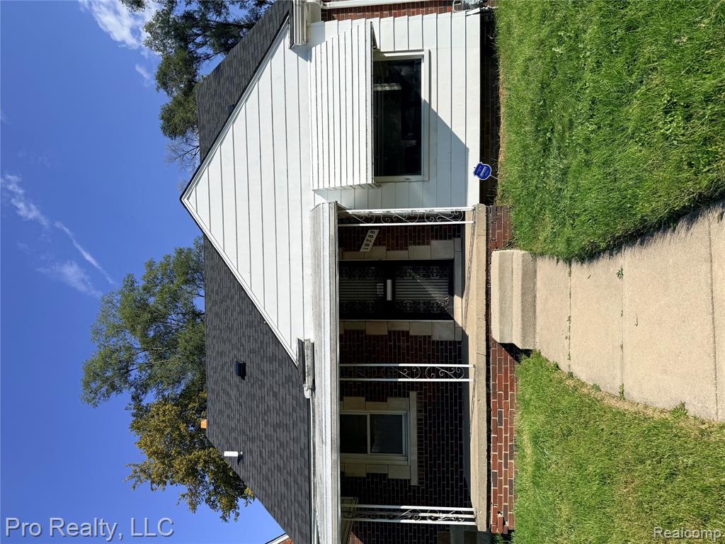 18288 Glastonbury Road, Detroit, MI 48219