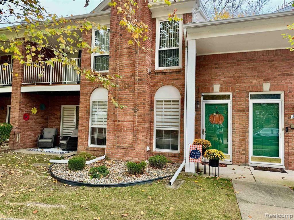 52120 HEATHERSTONE Avenue, Macomb, MI 48042 — front exterior
