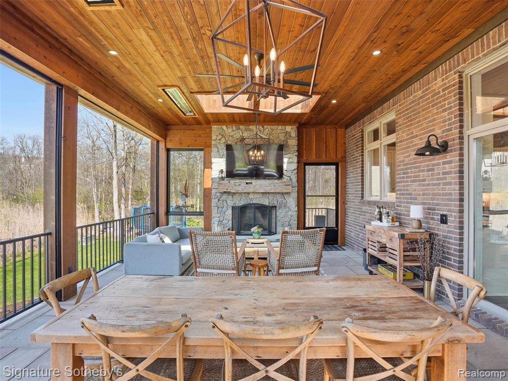 1595 Carriage Way, Rochester, MI 48307 — Photo 52