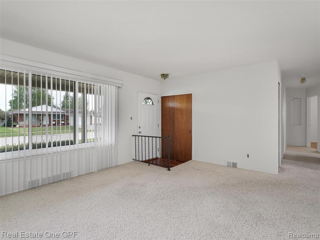 5214 Busch Avenue, Warren, MI 48091 — Photo 6