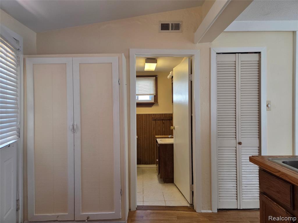 6316 Oakdale Drive, Brighton, MI 48116 — Photo 7