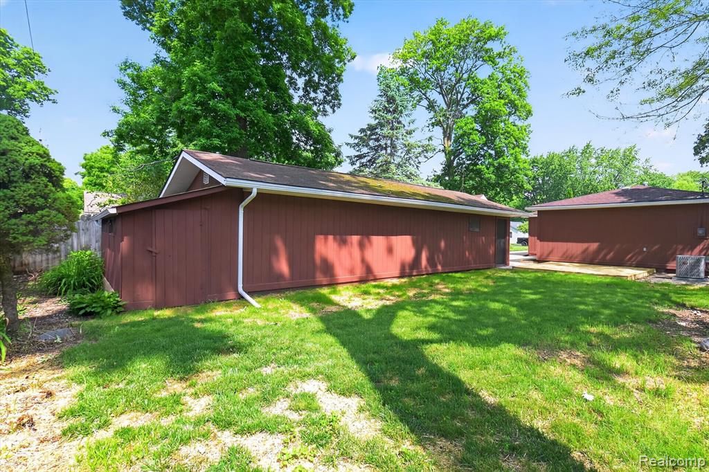 4841 Fenmore Avenue, Waterford, MI 48328 — Photo 29