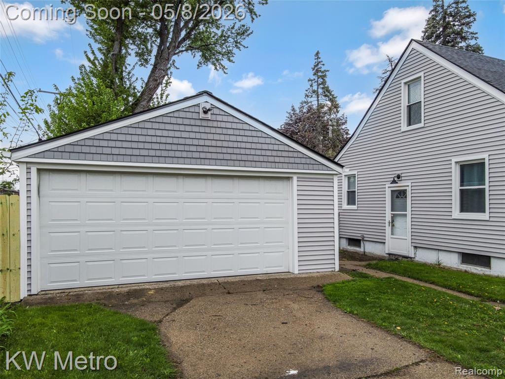 13631 Kingston Street, Oak Park, MI 48237 — Photo 24