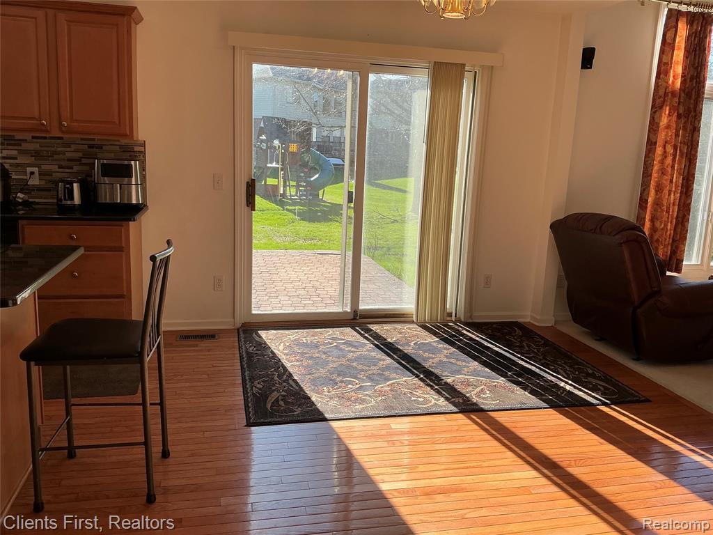 41074 Scarborough Lane, Novi, MI — Photo 26