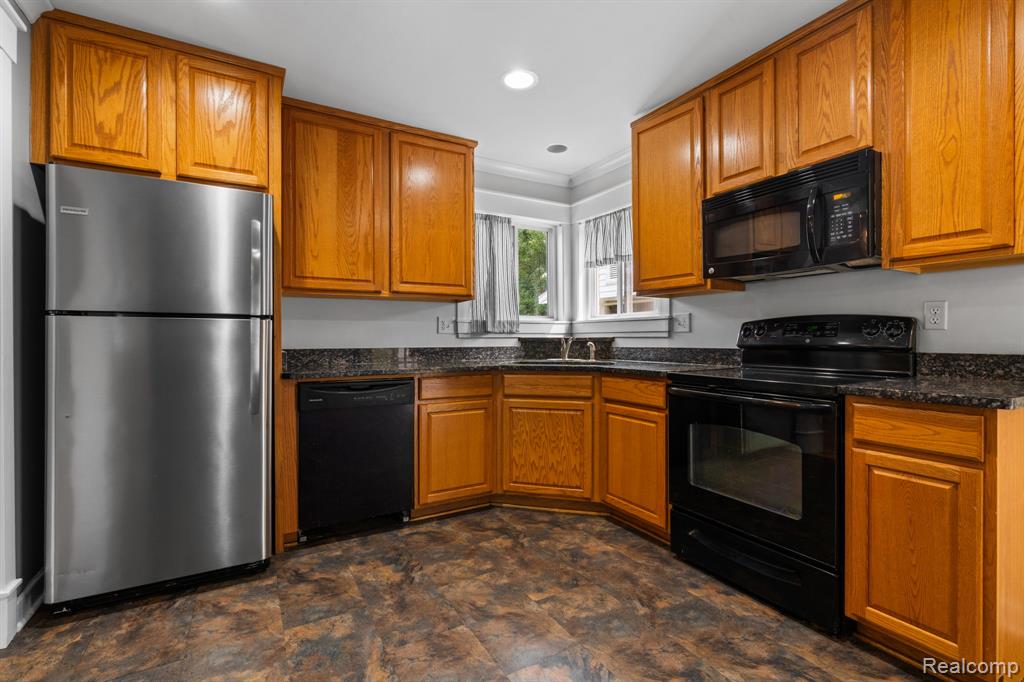 790 Friar Drive, Milford, MI 48381 — Photo 17