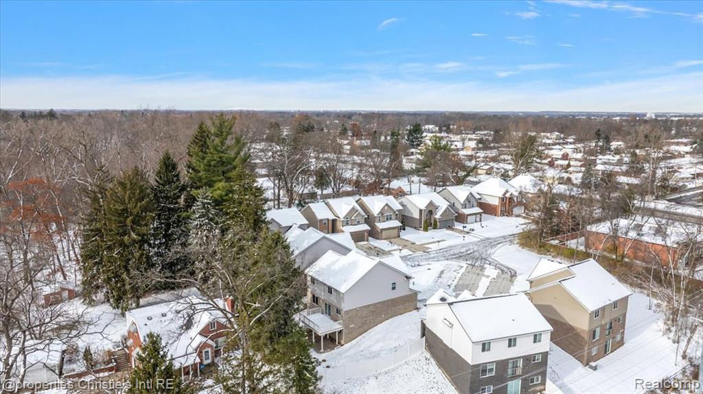 8740 Oak Ridge Trail, Westland, MI — Photo 49
