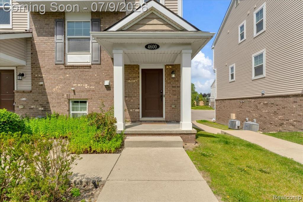 4600 Bradley Circle, Troy, MI 48085 — Photo 25