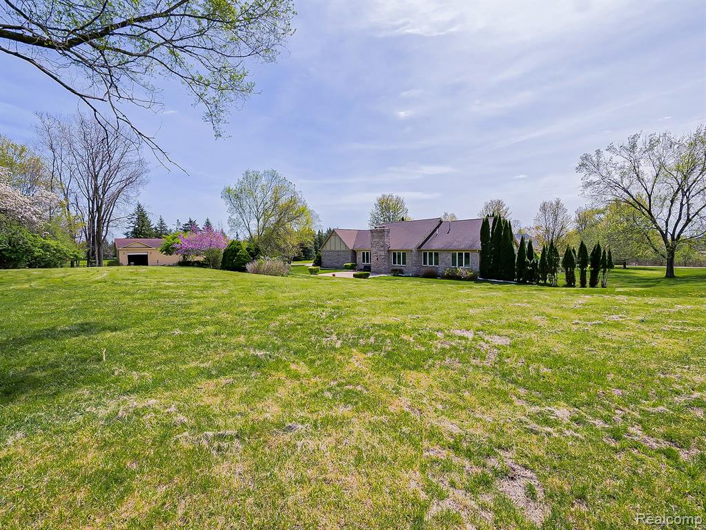 49202 Cheshire Lane, Canton, MI 48187 — Photo 53