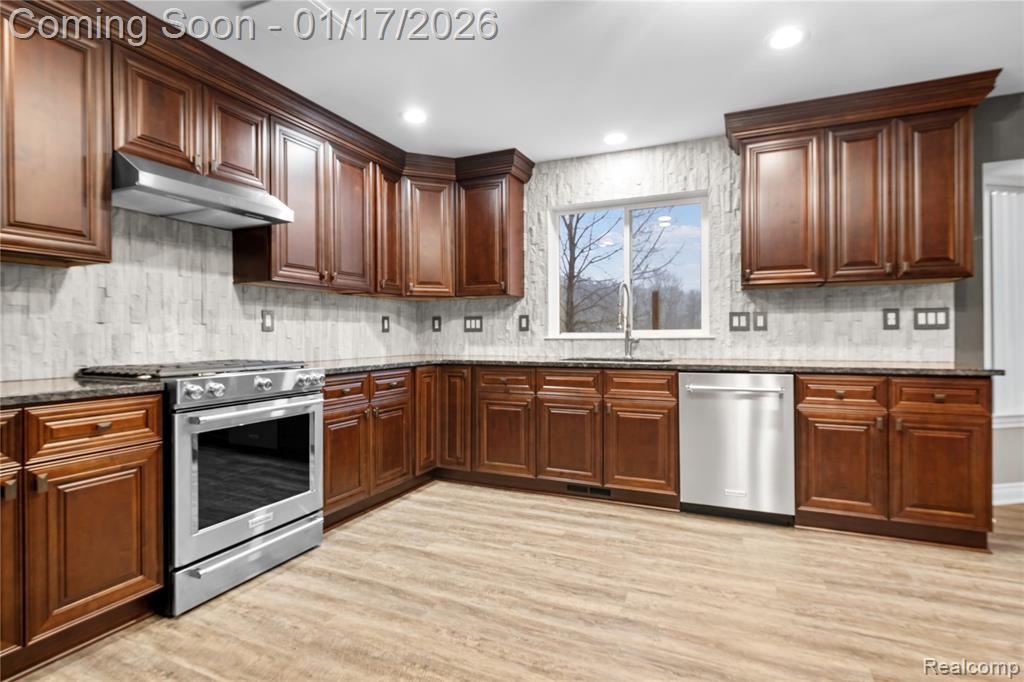 32363 Adam Brown Drive, Rockwood, MI — Photo 16