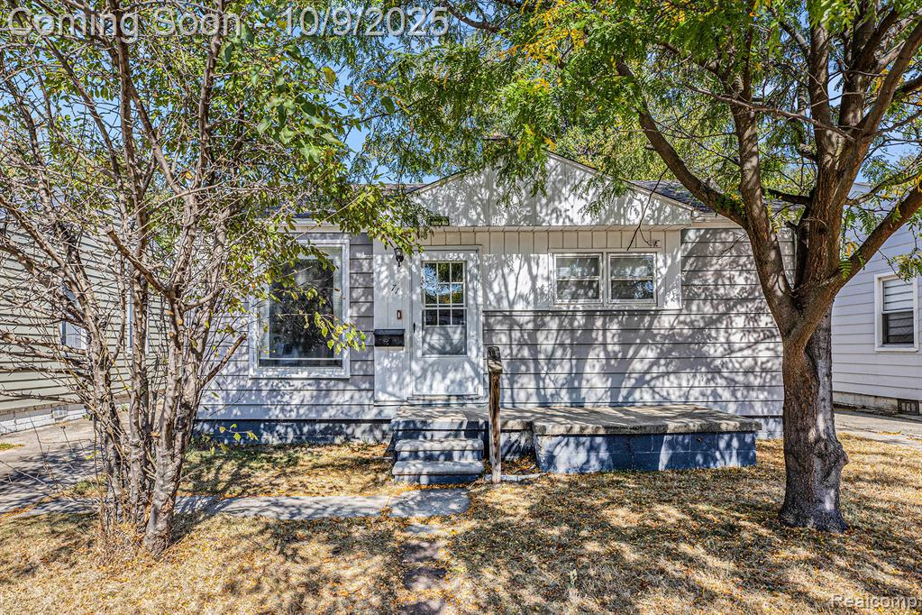 71 E Hudson Avenue, Madison Heights, MI 48071 — front exterior