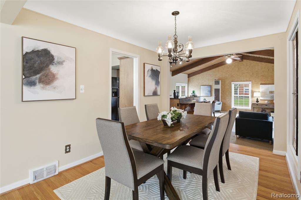 10404 Hart Avenue, Huntington Woods, MI — Photo 19