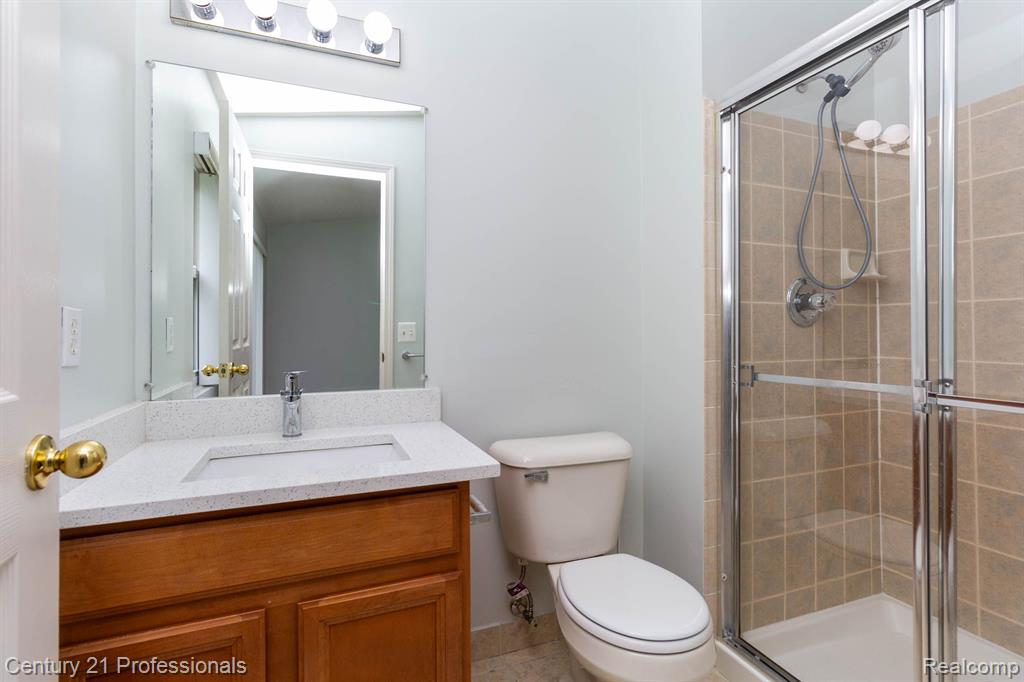 798 SANDALWOOD Drive, Troy, MI 48085 — Photo 28