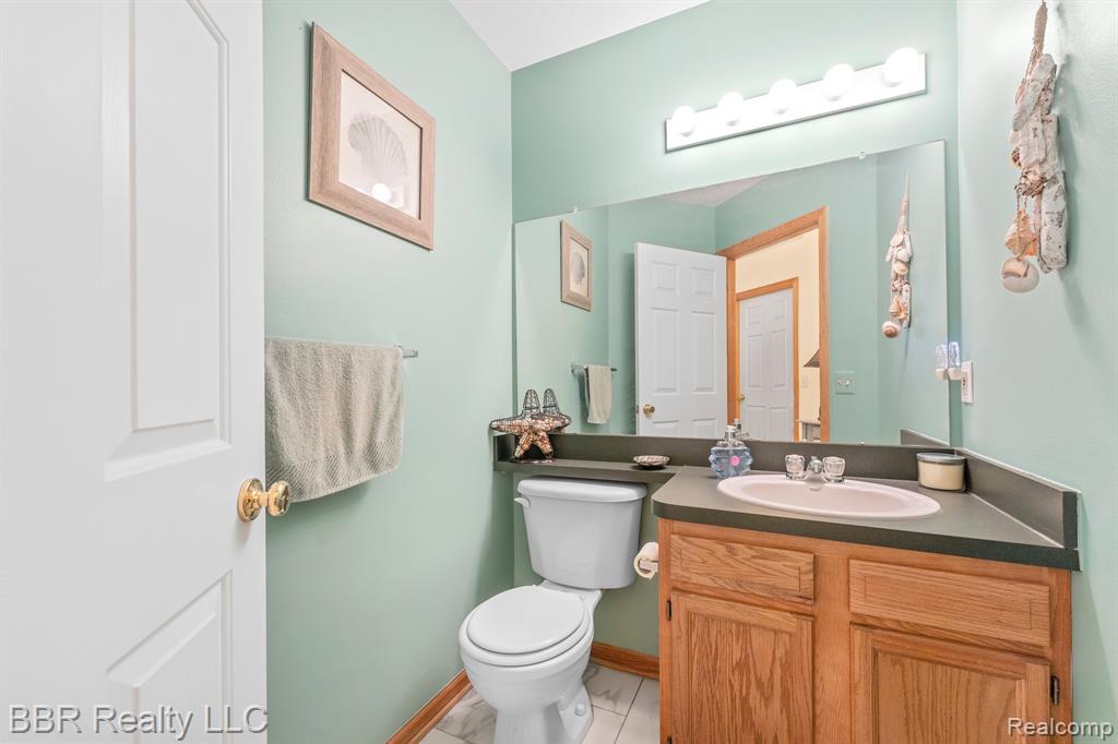 5485 GREENWAY Drive, Trenton, MI, 48183