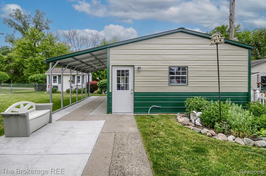 2235 W Fork Road, Lapeer, MI 48446 — Photo 24