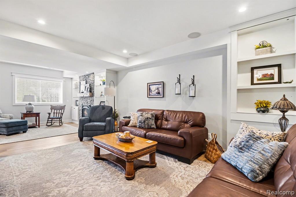 6846 Williamsbury Circle, Clarkston, MI 48348 — Photo 27
