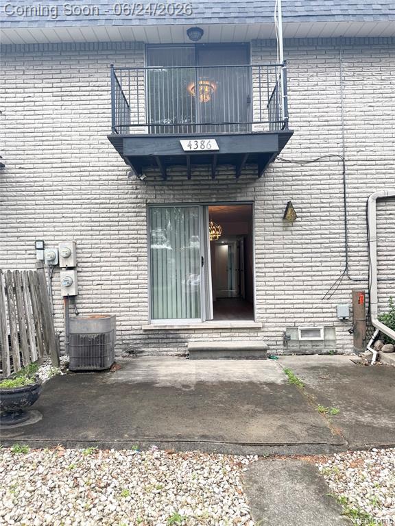 4386 15 Mile Road, 64, Sterling Heights, MI 48310 — Photo 20