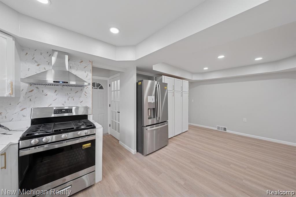 5232 Dickson Drive, Sterling Heights, MI 48310 — Photo 12