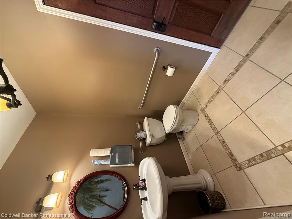 402 EAST Street, Rochester, MI 48307 — Photo 18