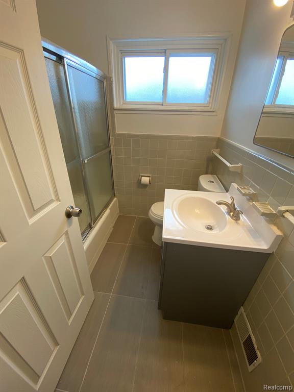 5108 MICHAEL Street, Dearborn Heights, MI 48125 — Photo 12