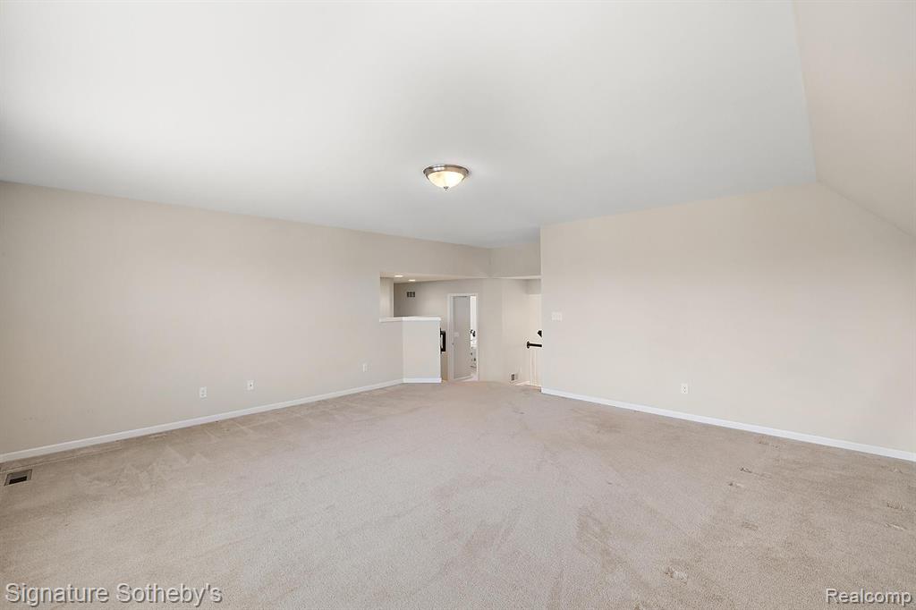 50472 SCARBOROUGH Road, Canton, MI 48188 — Photo 23