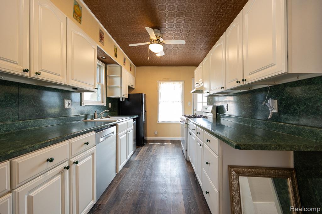 6 Kensington Boulevard, Pleasant Ridge, MI — Photo 5