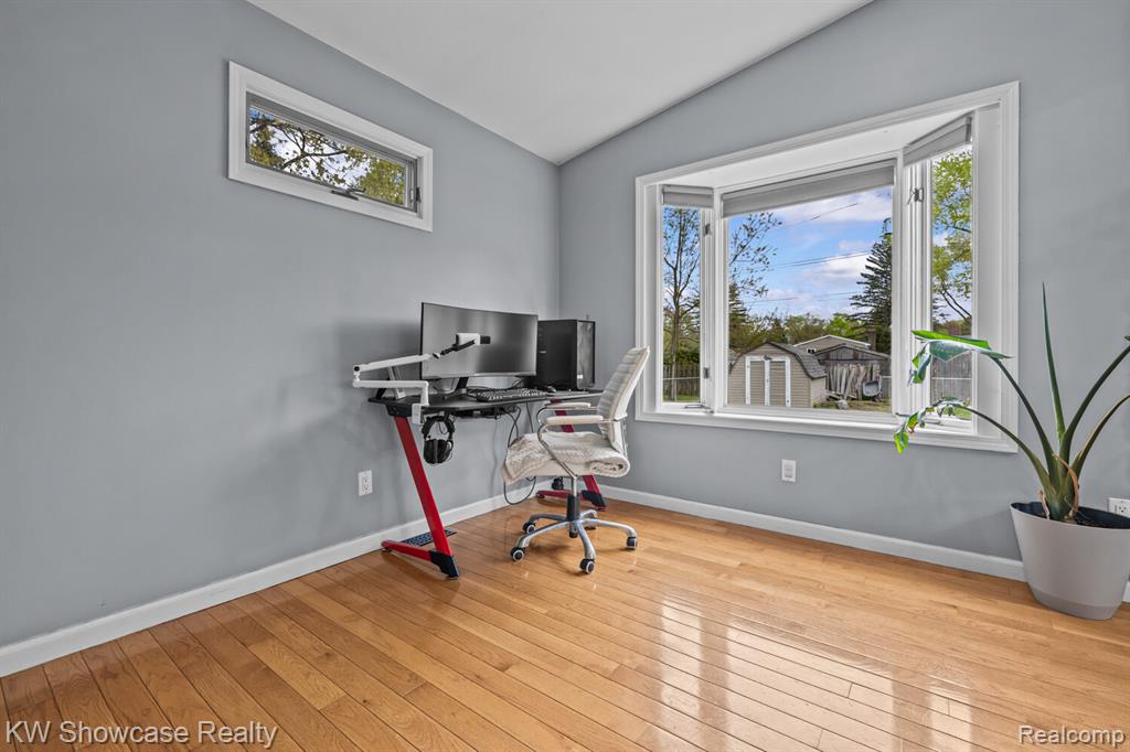 2922 Airport Road, Waterford, MI 48329 — Photo 13