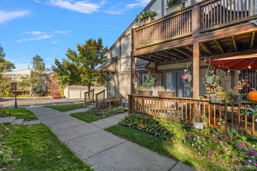 44800 Bayview Drive, 33, Novi, MI 48377 — Photo 7