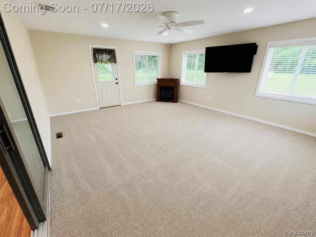 810 E Liberty Street, Chesaning, MI 48616 — Photo 9