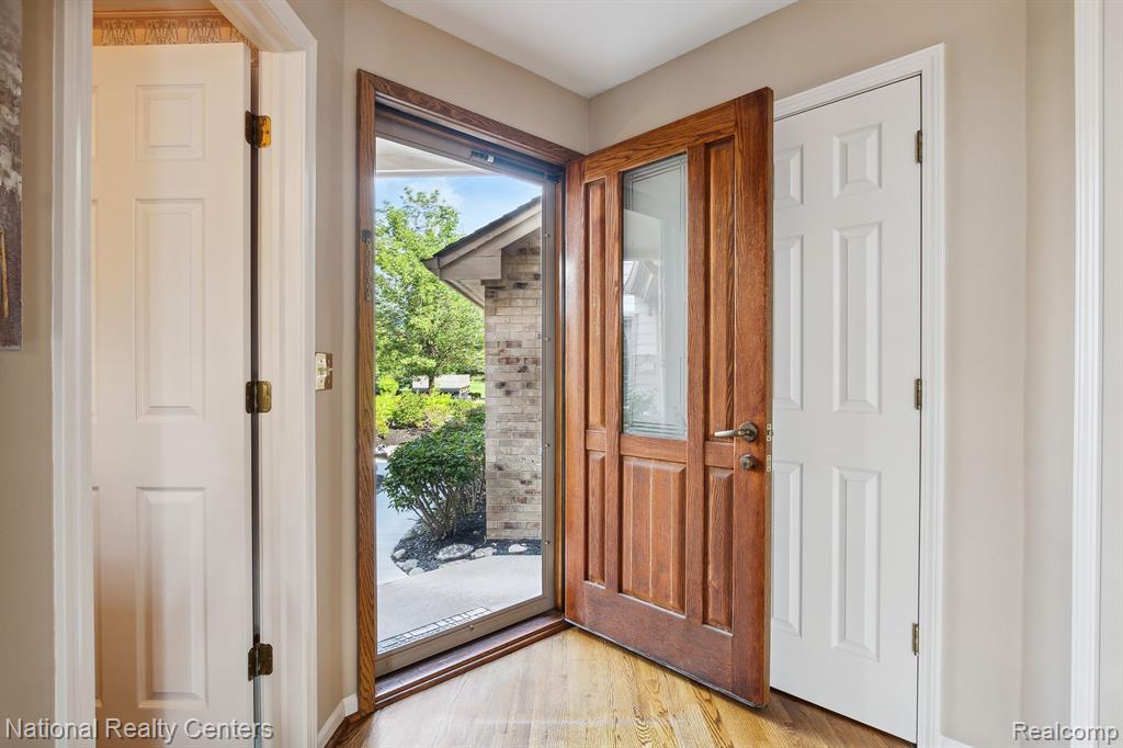 47704 BLUE HERON Drive S, Northville, MI 48168 — Photo 11