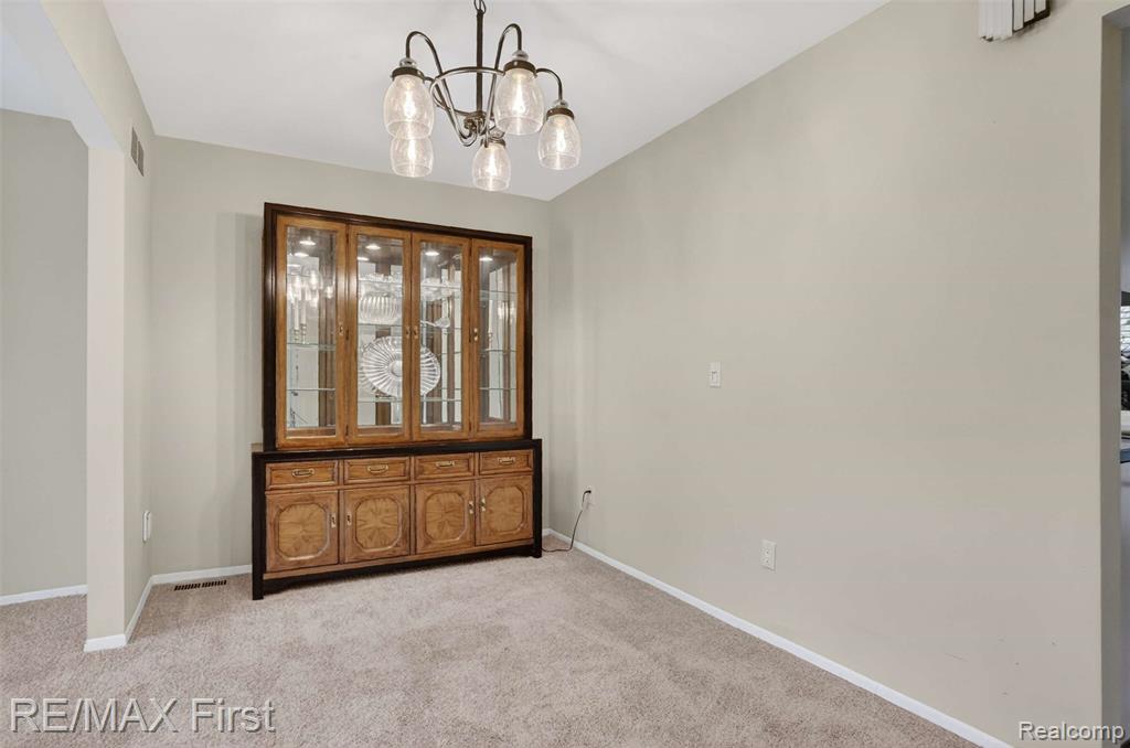 3660 Old Creek Road Road, 36, Troy, MI 48084 — Photo 12