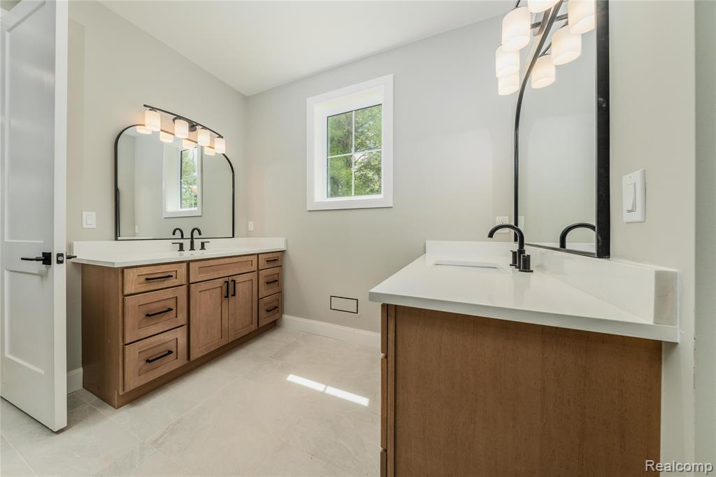 7509 Maple Ridge Drive, Clarkston, MI — Photo 12