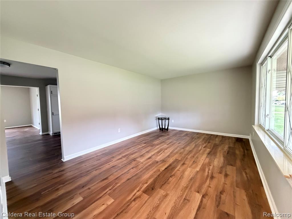 8917 Shannon Drive, Sterling Heights, MI 48314 — Photo 2