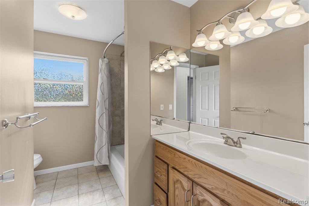 5155 Oxford Court, Swartz Creek, MI 48473 — Photo 22