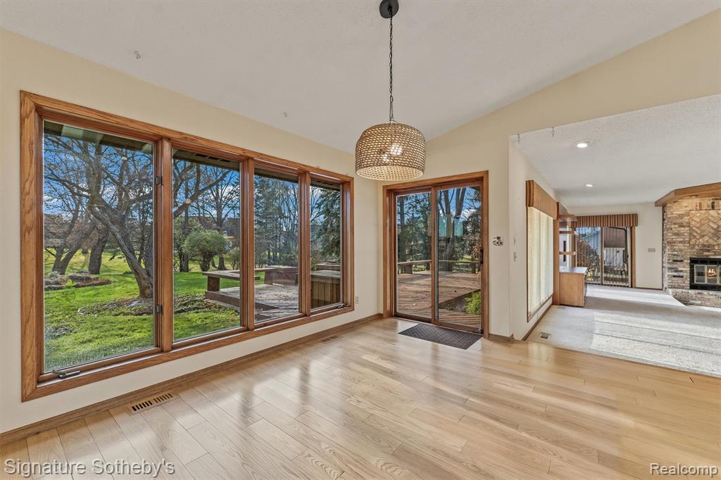 6571 Deer Ridge Drive, Clarkston, MI 48348 — Photo 9