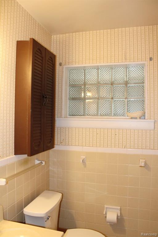 907 Farnham Avenue, Lincoln Park, MI 48146 — Photo 33