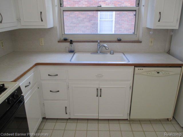 554 Merritt Lane, Birmingham, MI 48009 — Photo 18