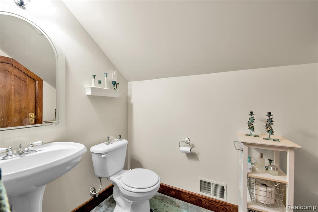 9000 Ferry Road, Grosse Ile, MI 48138 — Photo 39