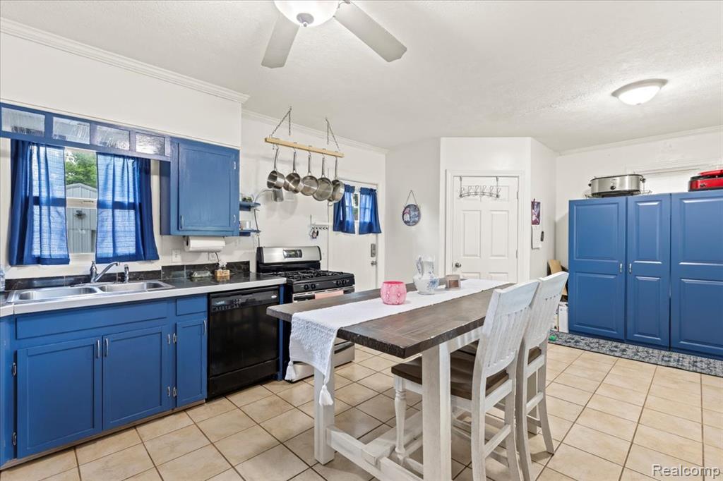 607 W Henry Street, Charlotte, MI 48813 — Photo 13