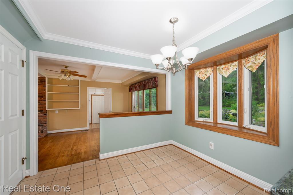 563 MILLSTONE Drive, Rochester Hills, MI 48309 — Photo 32