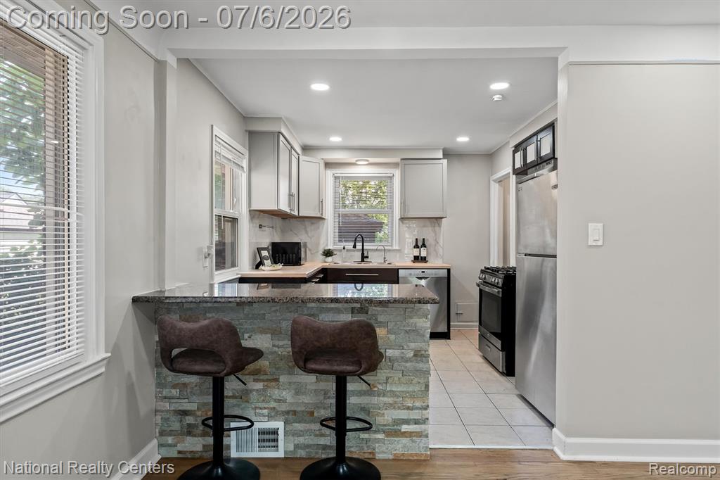 9984 Hemingway E, Redford, MI 48239 — Photo 11