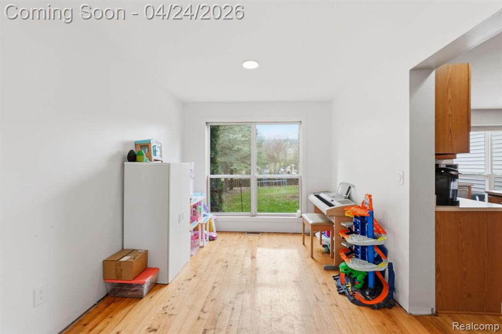 1140 Olympic Court, Oxford, MI 48371 — Photo 14