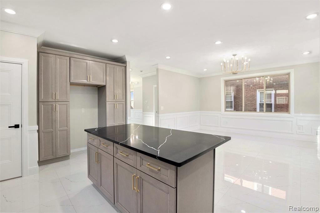 7634 Pinehurst Street, Dearborn, MI 48126 — Photo 11