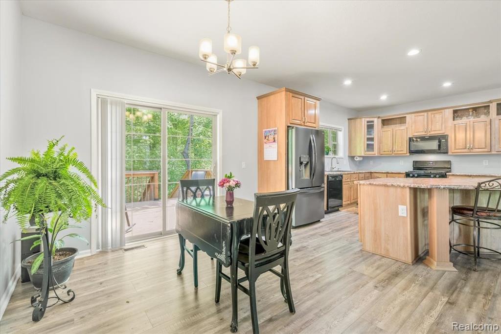 11541 McFall Drive, Willis, MI 48191 — Photo 9