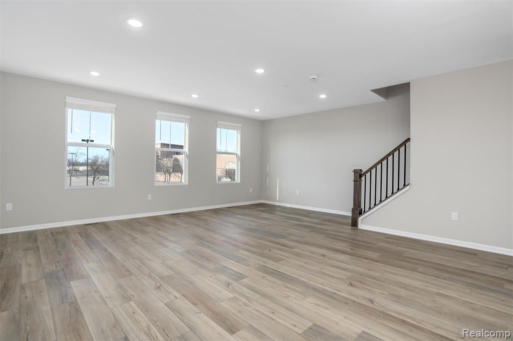 43173 Atwood Ave, Novi, MI — Photo 16