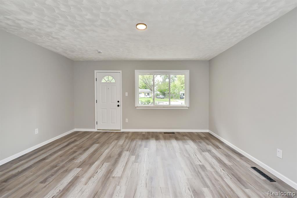 1468 GAIL, Ypsilanti, MI 48198 — Photo 19