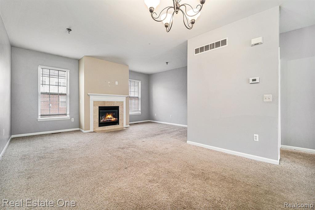 25406 Saint James, Southfield, MI 48075 — Photo 4