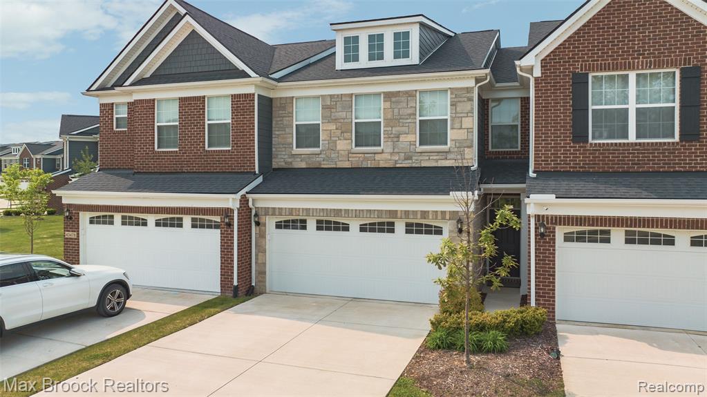 43474 CHANCELLOR Lane SE, Novi, MI — Photo 2