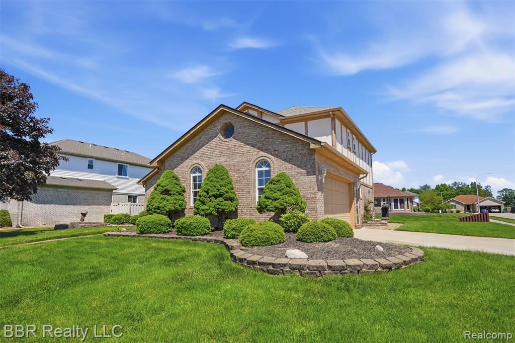 24883 Curtis Drive, Flat Rock, MI 48134 — Photo 3