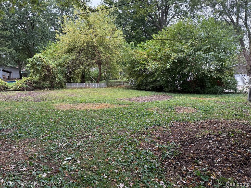 345 Colonial Lane, Algonac, MI 48001 — Photo 7