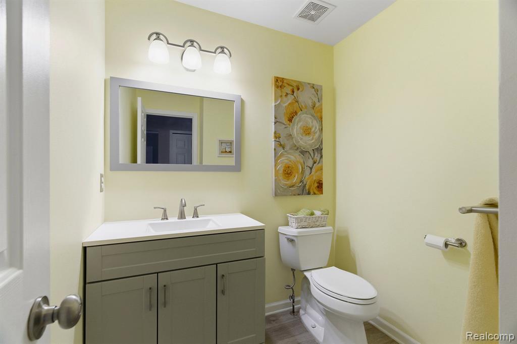 53199 Pineridge Drive, New Baltimore, MI — Photo 17